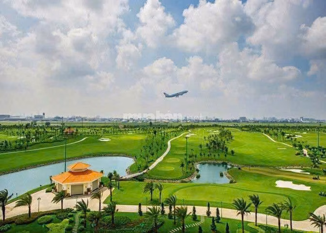 Nhà MTKD ngang 6.2m 158m2 ngay sân Golf Tân Sơn tiện xây tòa nhà 18 tỷ