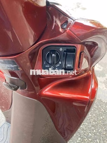 Honda Vision 2025 Cao Cấp màu Đỏ 9058 km