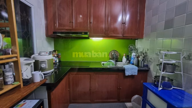 Cho thuê nhà nguyên căn 3 tầng 1 lửng ngõ đối diện Sun G.A Lương Yên
