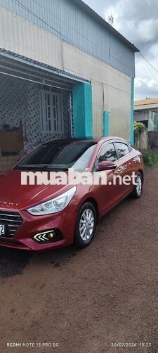 Hyundai Accent 2018 Số sàn màu Đỏ
