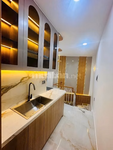 CĂN 1: CHO THUÊ NHÀ HẺM 4,5M(XH) HỒ THỊ KỶ, P.1, Q.10, 10TR.