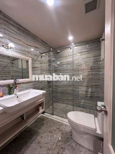 🔥 SAILING TOWER Q1 – 138M² TẦNG CAO, VIEW ĐẸP | 40TR/THÁNG
