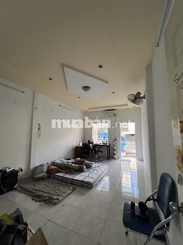 Gấp bán 9ty2 chính chủ liên hệ Huyền 24/7 chuyên nhà phố 