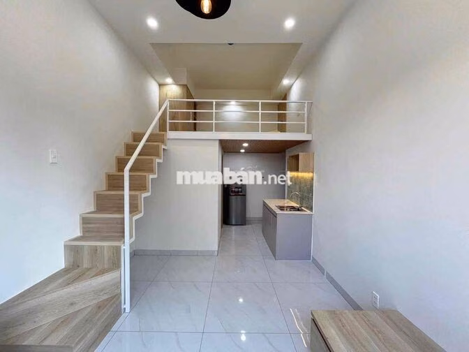 CHO THUÊ DUPLEX BAN CÔNG NGAY QUẬN 10 _ UEH
