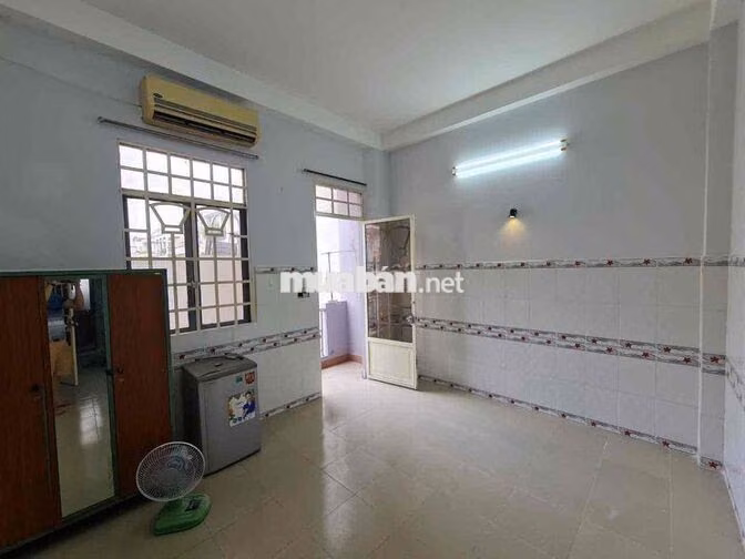 STUDIO - BAN CÔNG GIÁ ĐẦU 5.XXX NGAY TRUNG TÂM Q10