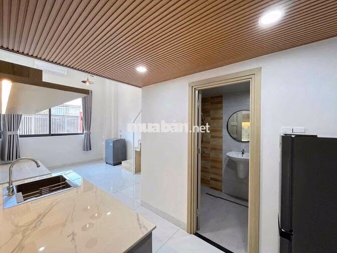 CHO THUÊ DUPLEX BAN CÔNG NGAY QUẬN 10 _ UEH