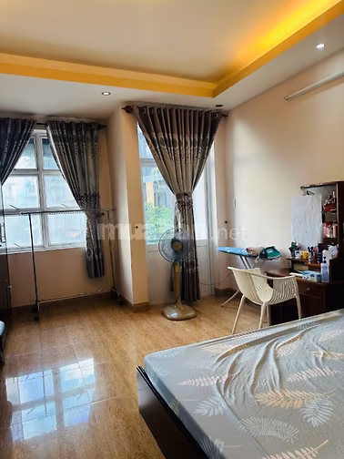 Phòng Đẹp 30m² – Ban Công Thoáng Mát – Chính Chủ – Không Phát Sinh Chi