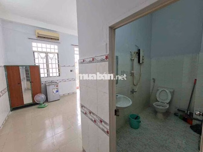 STUDIO - BAN CÔNG GIÁ ĐẦU 5.XXX NGAY TRUNG TÂM Q10
