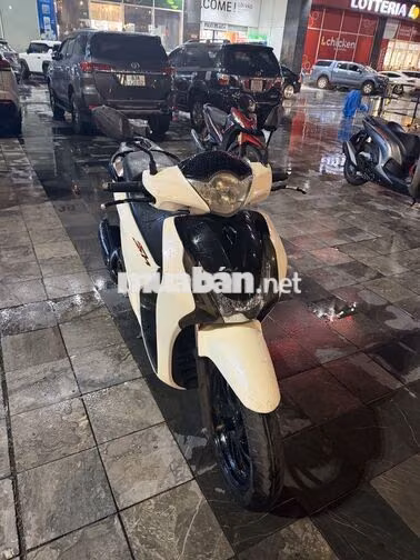 Honda SH 150i Trắng Việt Nam