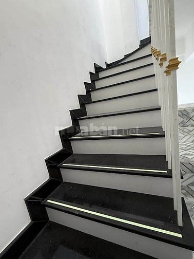 BÁN NHÀ BTCT GIÁ 3 TỶ - ÔNG ÍCH KHIÊM QUẬN 11