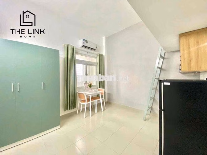 Phòng gác lửng cửa sổ thoáng full nội thất đi bộ qua UFM chỉ 10 phút