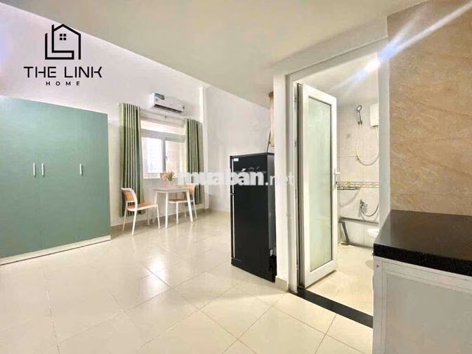 Phòng gác lửng cửa sổ thoáng full nội thất đi bộ qua UFM chỉ 10 phút