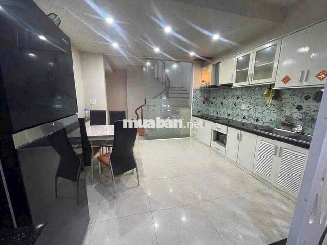 Nhà 4 tầng kiệt Ông Ích Khiêm đầy đủ nội thất