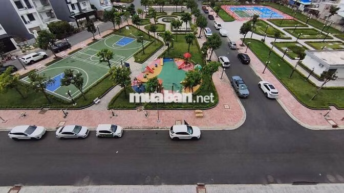 Cho thuê căn hộ giá rẻ 85m2 2 phòng ngủ, free phí quản lý 2 năm