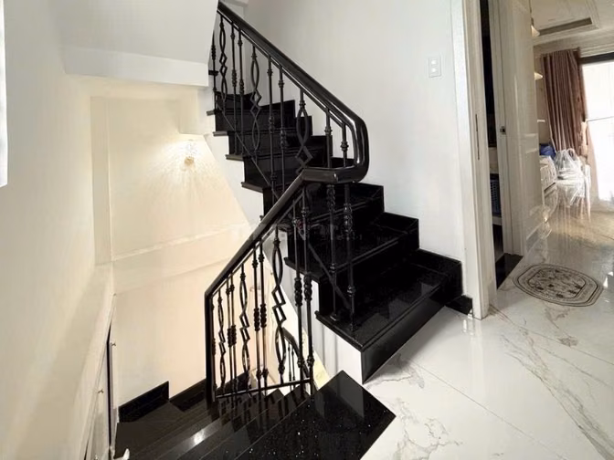 Bán nhà ngang 5.2m Mặt tiền Hồ Biểu Chánh, Phú Nhuận. Giá chỉ 3 Tỷ 880