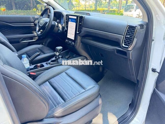 Ford Ranger SPORT 2 cầu 4x4 2024 Trắng