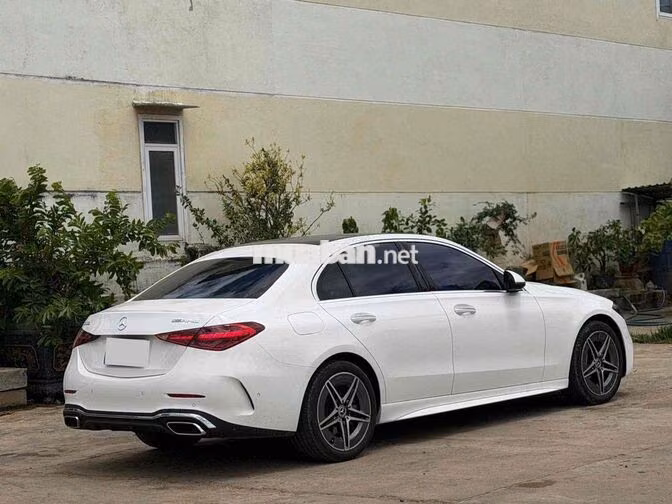 Mercedes-Benz C300 V2 2025 Trắng 4,700km