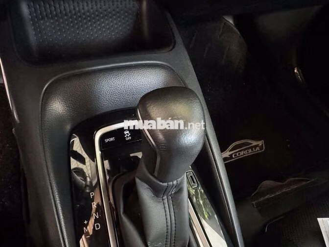 Toyota Corolla Altis 5 chỗ Tự động Xăng Đen