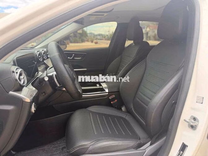Mercedes-Benz C300 V2 2025 Trắng 4,700km