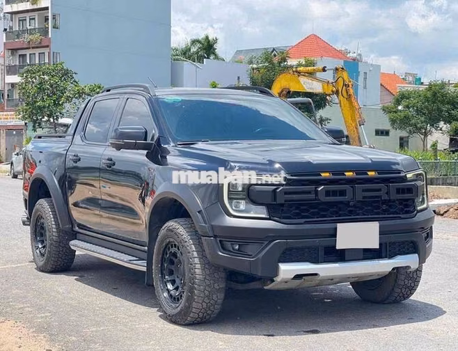 Wildtrak 2 cầu lên nhiều đồ bán tại hãng Ford