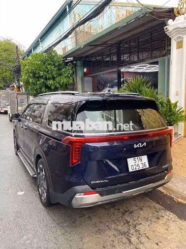 Kia Carnival 2024 7 chỗ Xanh 20000 km