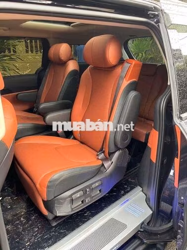 Kia Carnival 2024 7 chỗ Xanh 20000 km