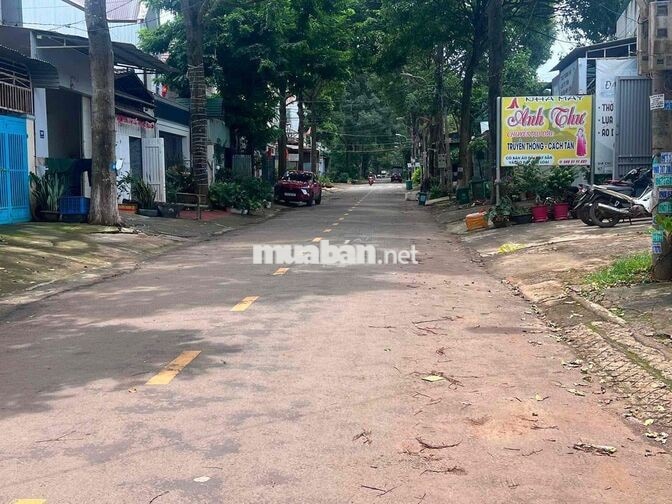 KHO, XƯỞNG MỚI - MẶT TIỀN Y LINH NIÊ PHẠM VĂN ĐỒNG VÀO 50m