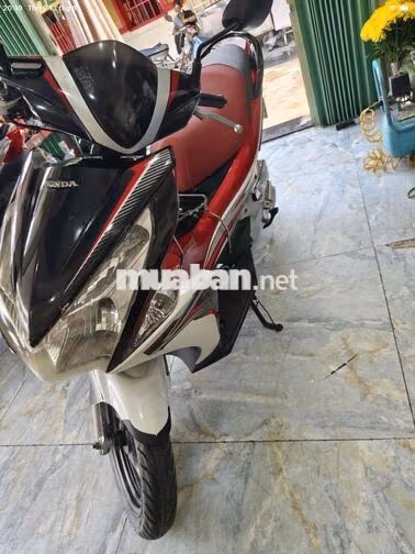 Honda Air Blade Fi đời 2012 Trắng đỏ biển số TP