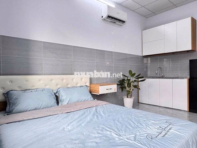 Cho thuê studio ban công cực mát thang máy full nội thất ngay ĐH VLU