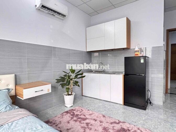 Cho thuê studio ban công cực mát thang máy full nội thất ngay ĐH VLU