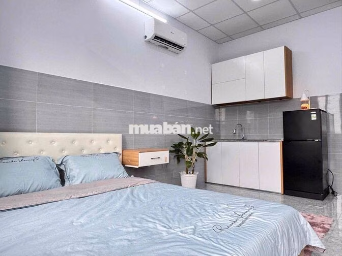 Cho thuê studio ban công cực mát thang máy full nội thất ngay ĐH VLU