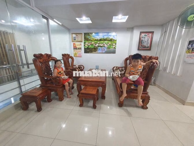 MẶT TIỀN KINH DOANH NGAY CHỢ LINH TRUNG, 4 TẦNG CHỈ 13 TY CÒN TL