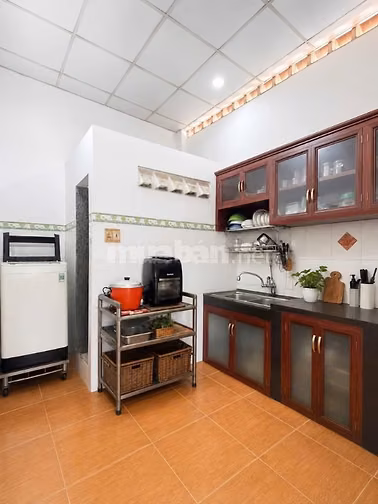 Chính chủ cần bán Âu cơ có 4 tầng 5 phòng 64m2 hẻm 5m