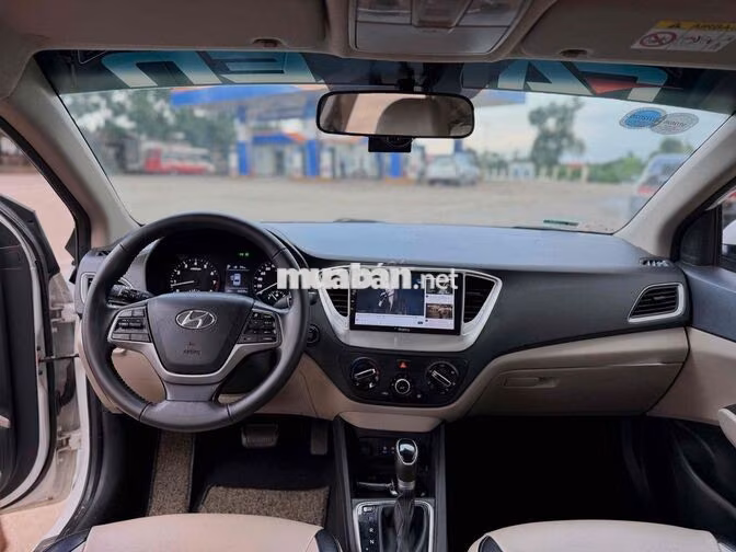Hyundai Accent 2020 Tự động 83.000 km Trắng