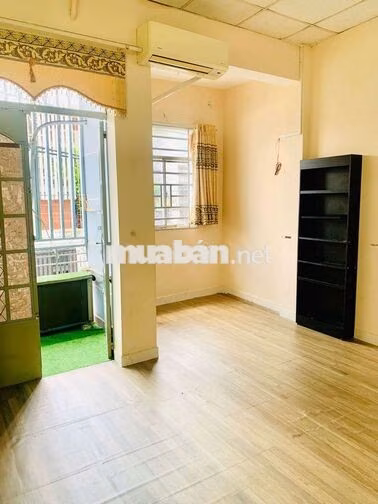 5,x TYNHÀ HẺM XE HƠI 4,2m x 11,5m THÔNG KÊNH XUYÊN TÂM, TIỀM NĂNG TĂNG