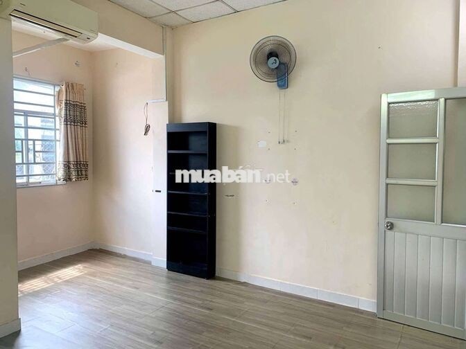 5,x TYNHÀ HẺM XE HƠI 4,2m x 11,5m THÔNG KÊNH XUYÊN TÂM, TIỀM NĂNG TĂNG