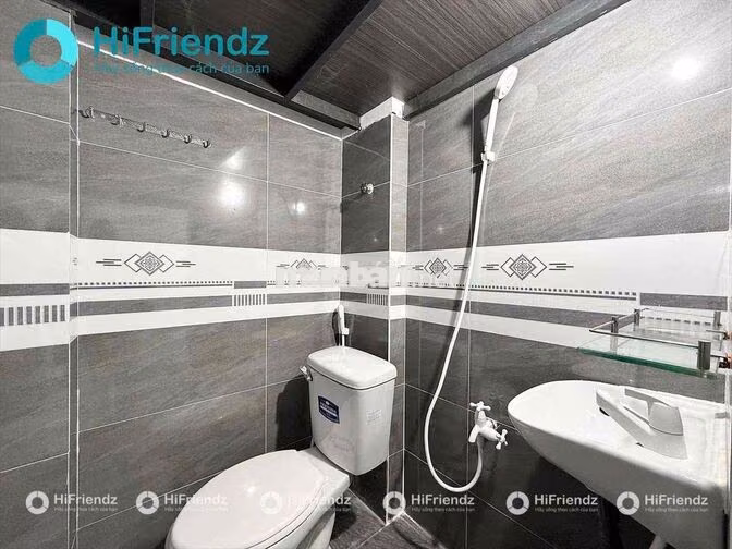 GÁC CỬA SỔ KẾ HỌC VIỆN HÀNG KHÔNG