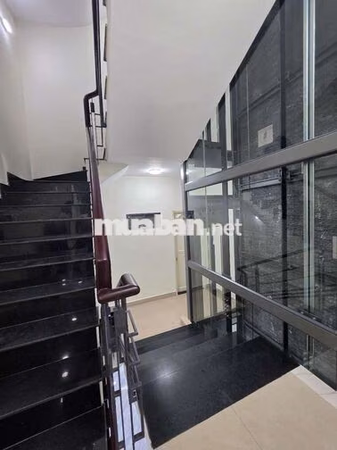 300M2 SÀN 4 TẦNG NHÀ ĐẸP - THANG MÁY - HẺM XE HƠI NÉ NHAU 