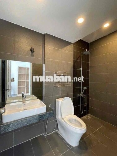CHO THUÊ NHÀ NGUYÊN CĂN QUẬN 7, 4PN+5WC 25 TRIỆU/ THÁNG