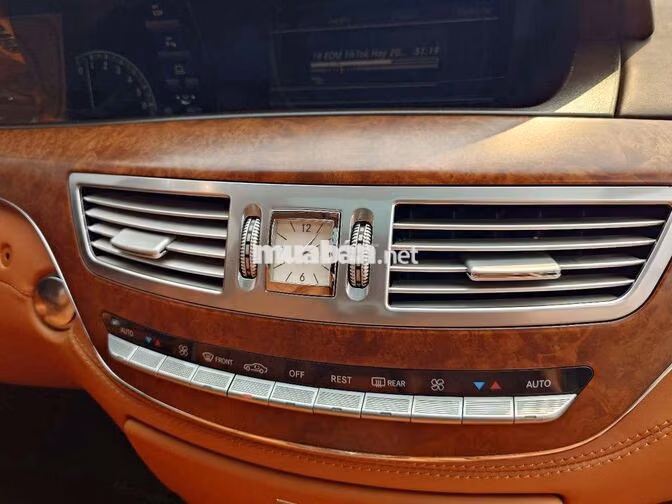 2005 - 156896 km
