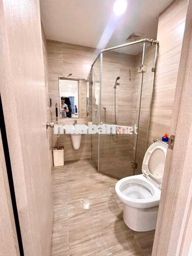Cho thuê Charm City ngay vincom dĩ an 2PN 2Wc giá 8triệu full nội thất