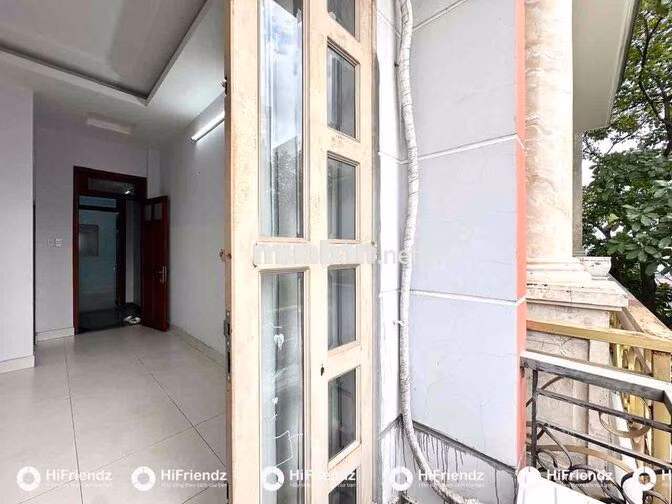 PHÒNG KHÔNG GÁC - SẴN MÁY LẠNH - GẦN CHỢ - HƯƠNG LỘ 2