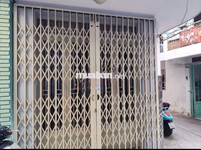 Nhà 3 tầng. 90m2. 2pn, 2wc. Q10 
