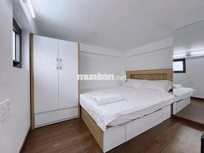 NGÃ TƯ PHÚ NHUẬN-CĂN HỘ CAO CẤP-FULL -CỬA SỔ TRỜI-30M2-NHÀ THANG MÁY