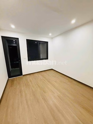 Cho thuê nhà nguyên căn mặt ngõ 429 Kim Mã, nhà mới xây 