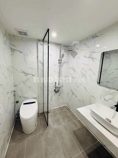Cho thuê nhà nguyên căn mặt ngõ 429 Kim Mã, nhà mới xây 