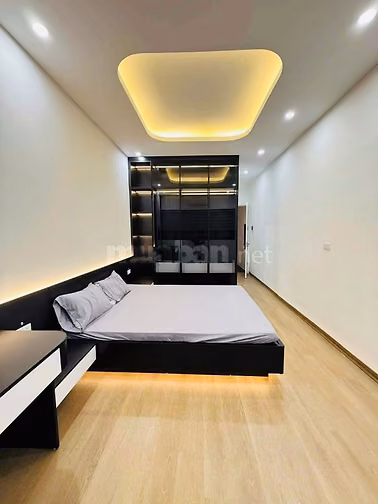 Cho thuê nhà nguyên căn mặt ngõ 429 Kim Mã, nhà mới xây 