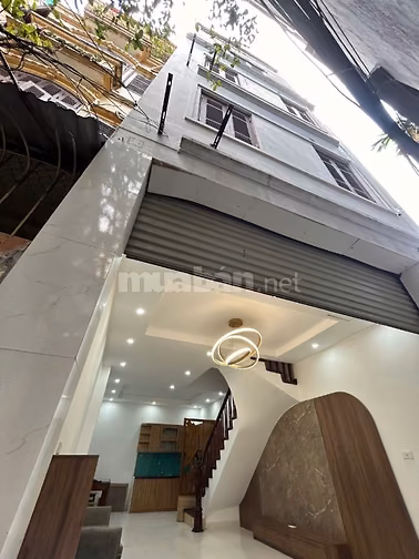 Cho thuê Nhà đẹp 4 ngủ ở Chùa Bộc