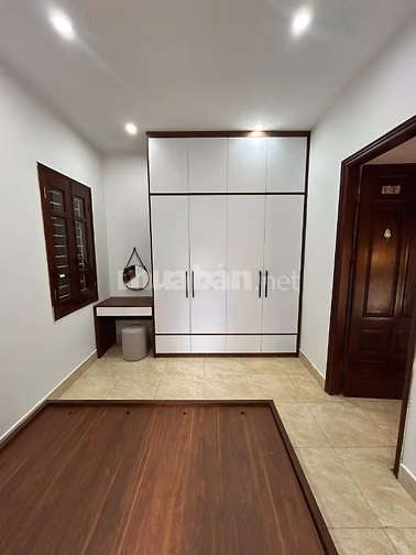Cho thuê Nhà đẹp 4 ngủ ở Chùa Bộc