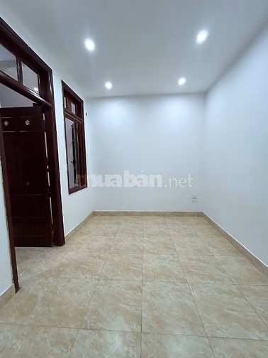 Cho thuê Nhà đẹp 4 ngủ ở Chùa Bộc